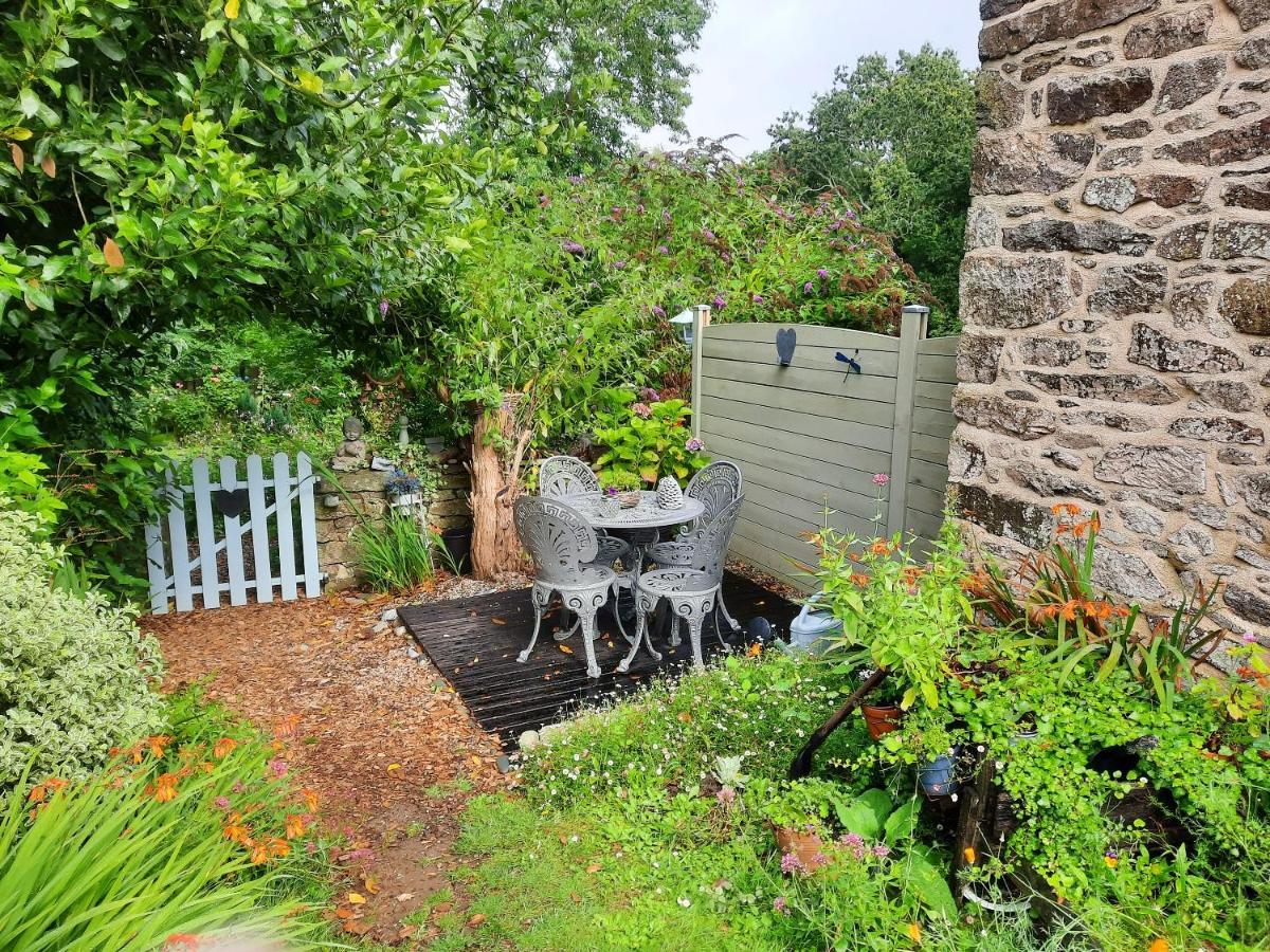 Maison Accueillante A Cleden-Cap-Sizun Avec Jardin Clos Екстериор снимка